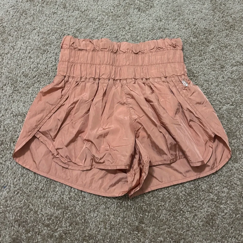 Free Peopke Shorts Apricot Size Medium - Picture 2 of 5